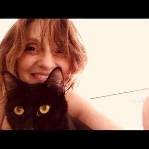 Meet your Posher, Lucy